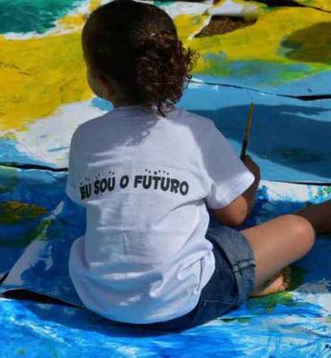 PROTEÇÃO INTEGRAL À CRIANÇA E O ADOLESCENTE PROTEÇÃO INTEGRAL À CRIANÇA E O ADOLESCENTE